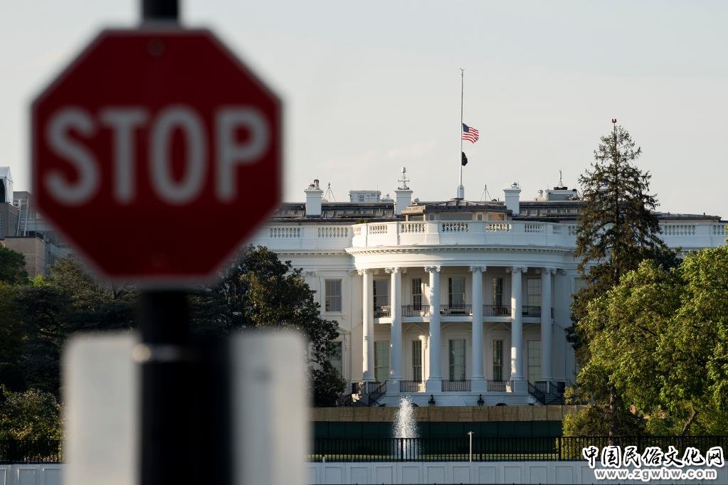 新华时评:制裁成瘾 霸道成性